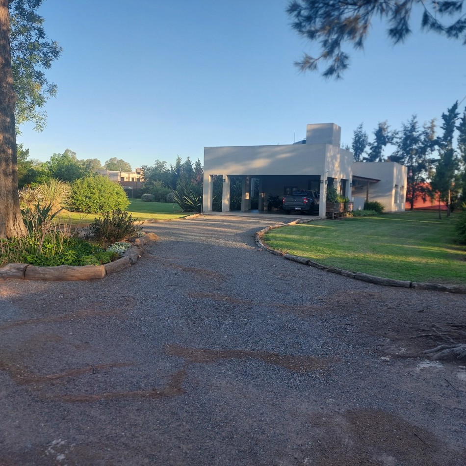 EXCEPCIONAL CASA QUINTA EN VENTA