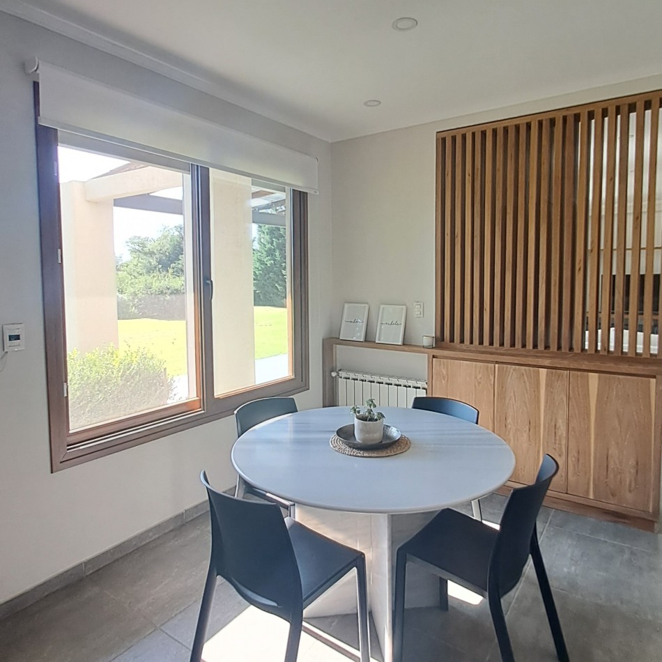 EXCEPCIONAL CASA QUINTA EN VENTA