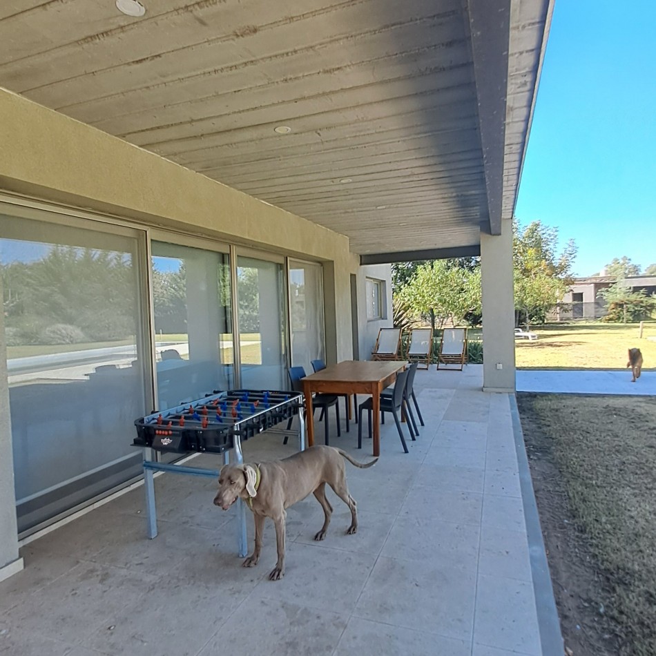 EXCEPCIONAL CASA QUINTA EN VENTA