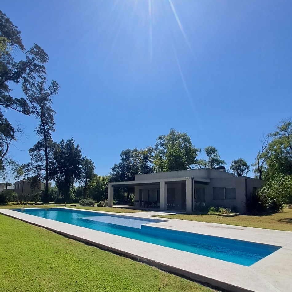 EXCEPCIONAL CASA QUINTA EN VENTA
