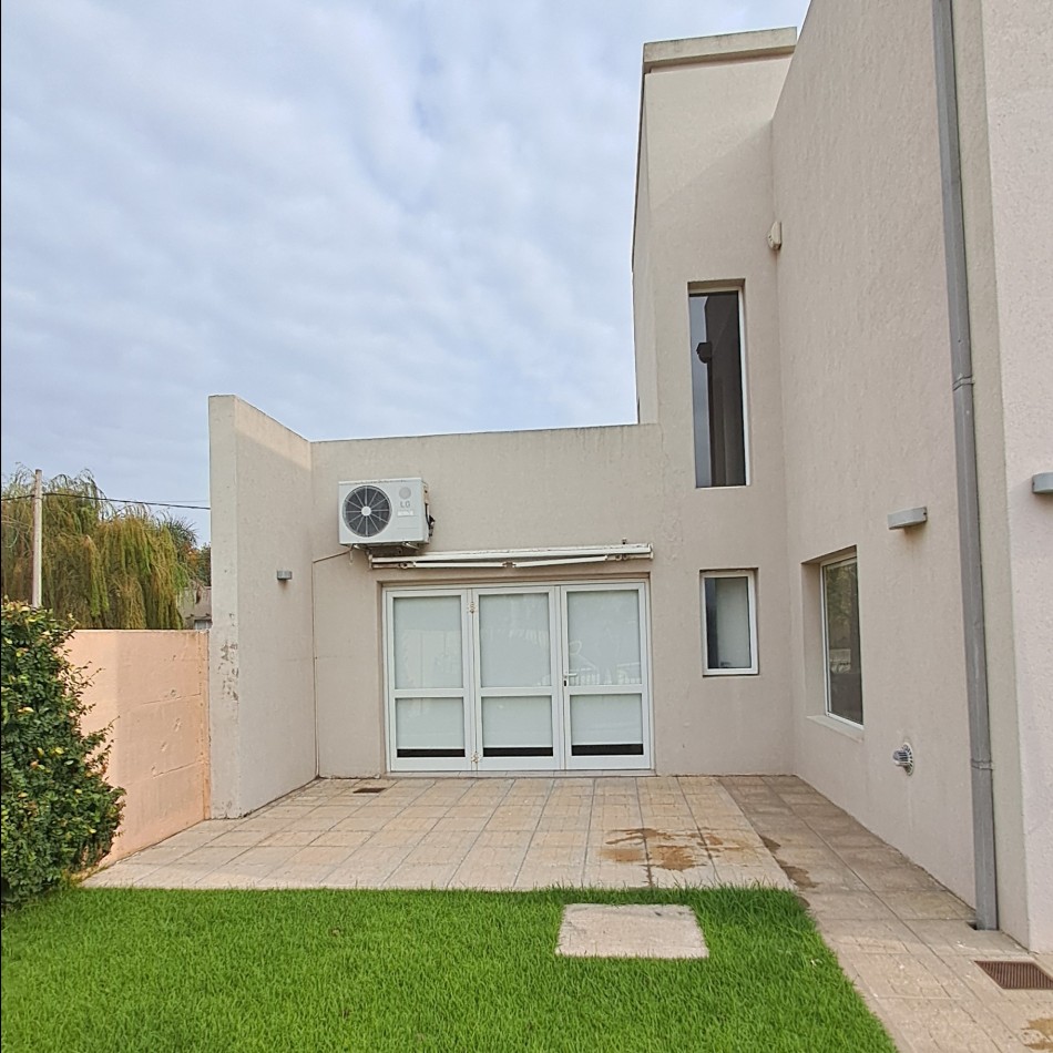 CASA COMODA Y FUNCIONAL