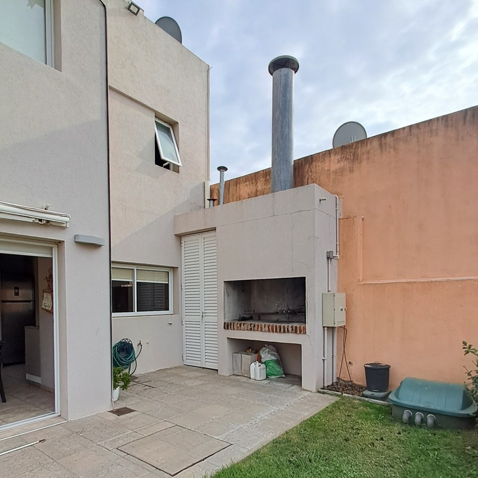CASA COMODA Y FUNCIONAL