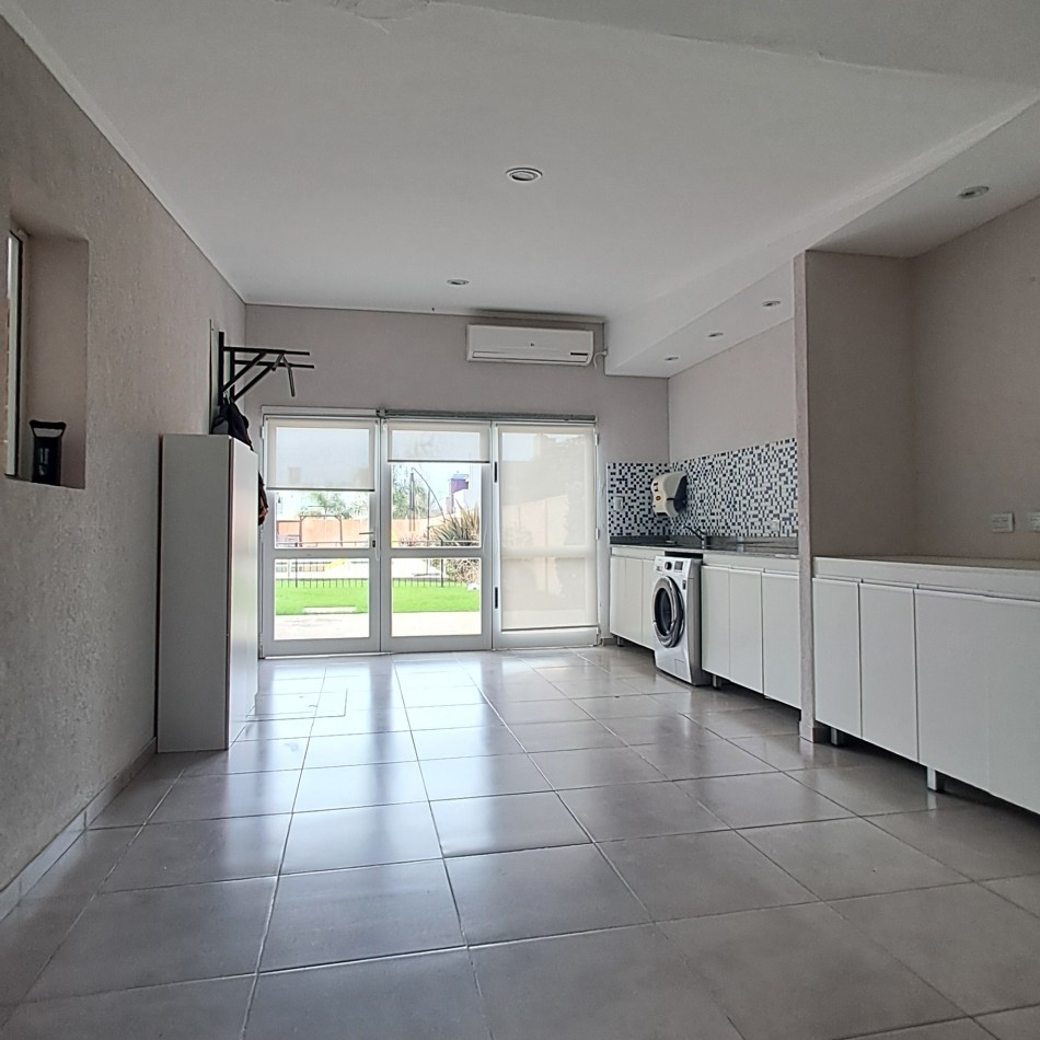 CASA COMODA Y FUNCIONAL
