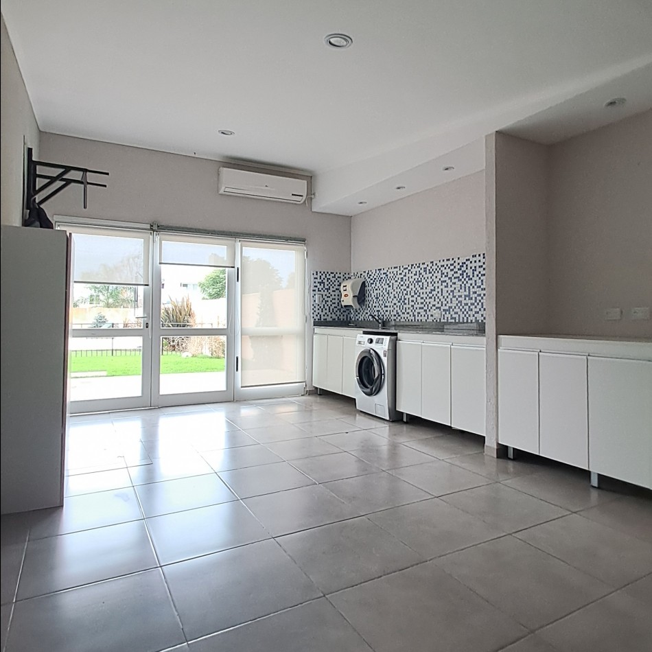 CASA COMODA Y FUNCIONAL