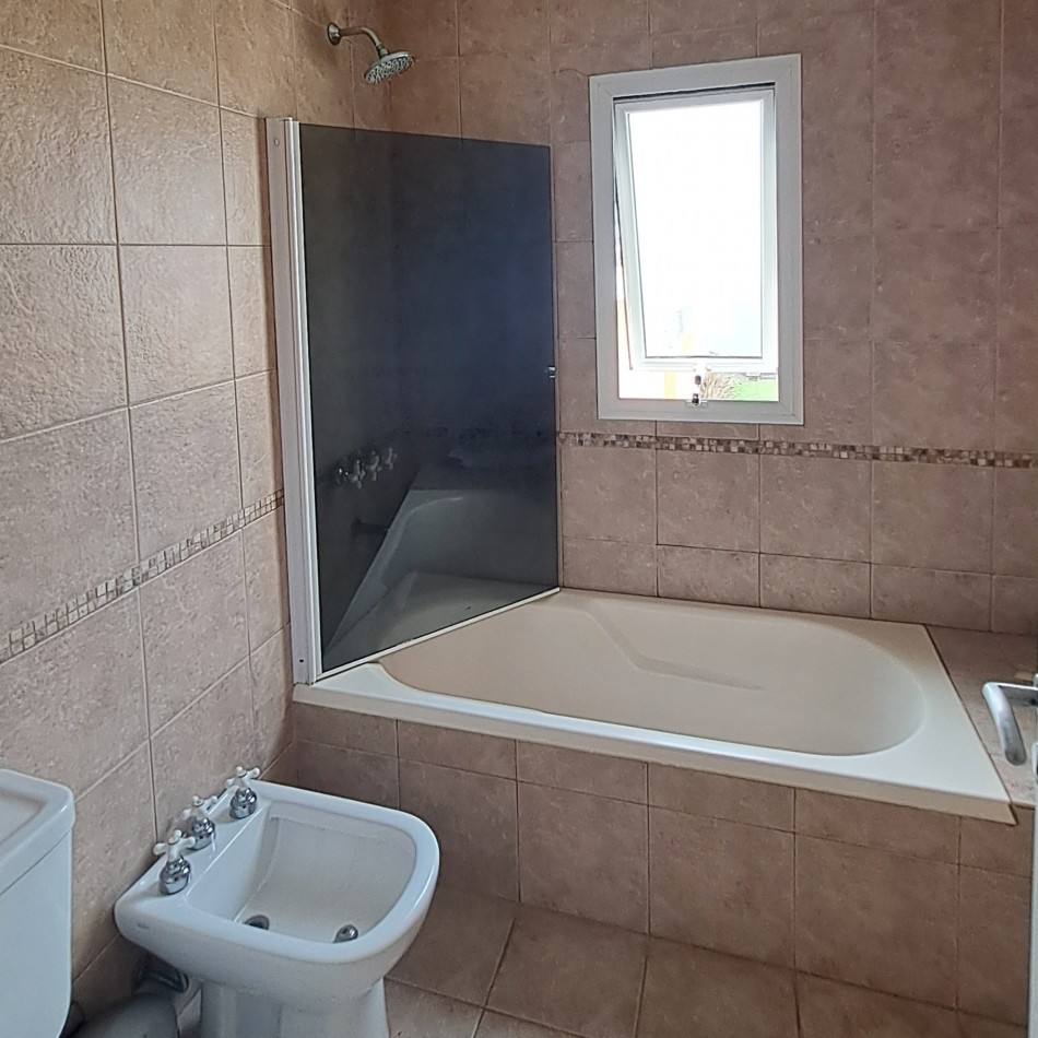 CASA COMODA Y FUNCIONAL