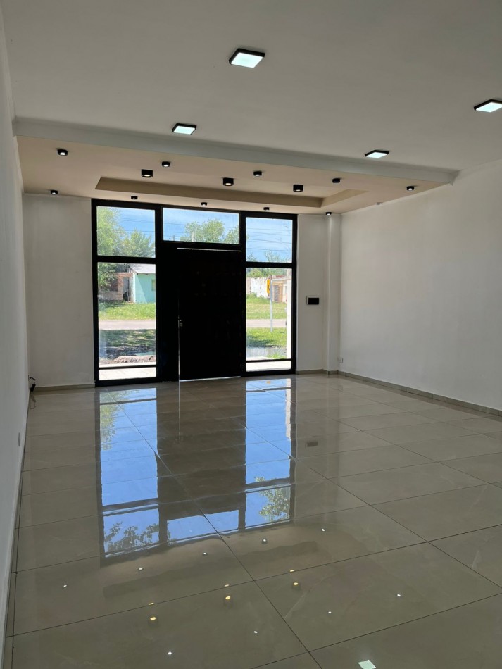 LOCALES A ESTRENAR SOBRE AVENIDA COMPAIRE