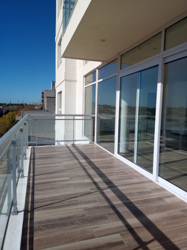 DEPARTAMENTO 3 AMBIENTES EN UNIQUE TOWER