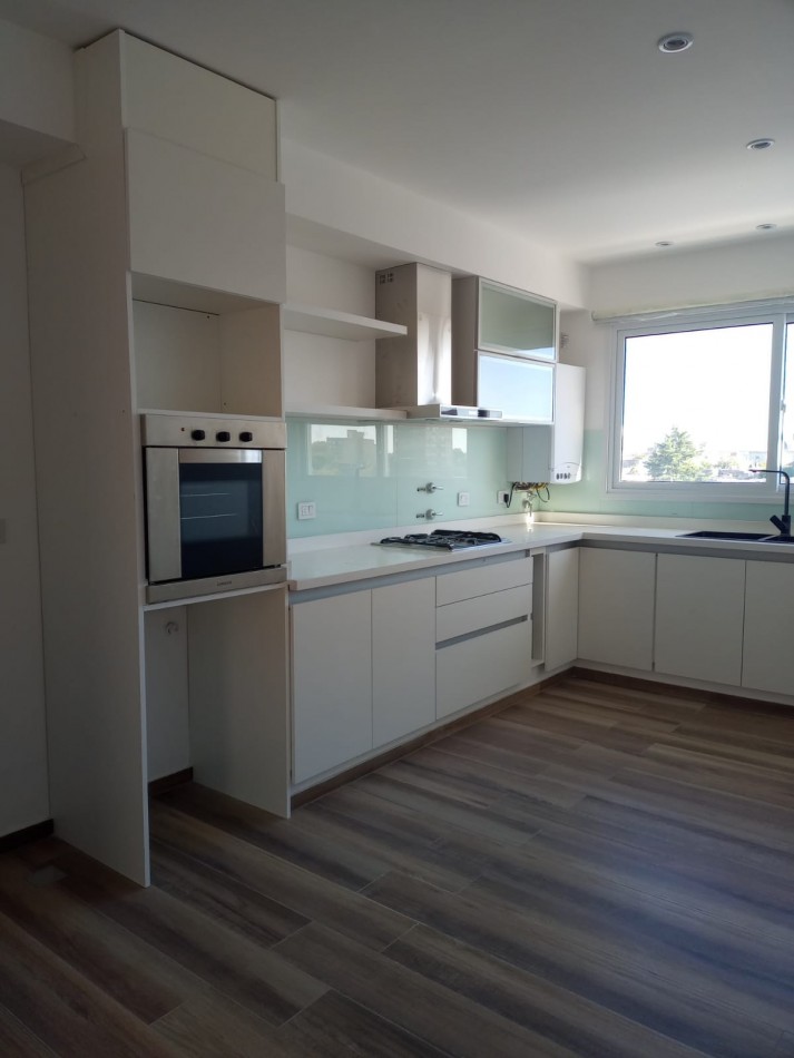 DEPARTAMENTO 3 AMBIENTES EN UNIQUE TOWER