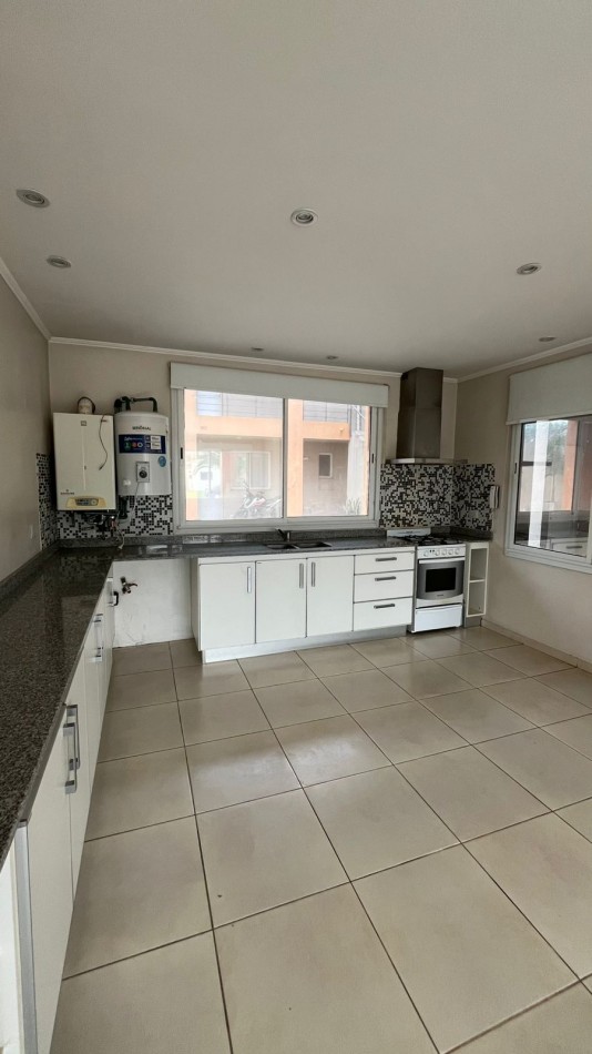DEPARTAMENTO EN PLANTA BAJA EN ALQUILER