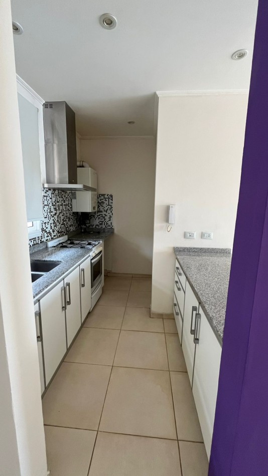 DEPARTAMENTO EN PLANTA ALTA POR ESCALERA