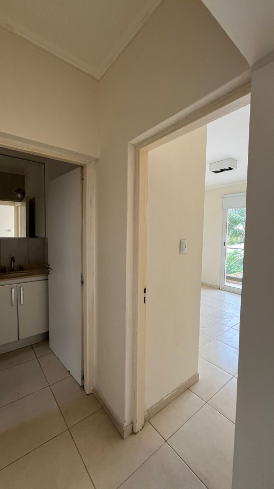 DEPARTAMENTO EN PLANTA ALTA POR ESCALERA