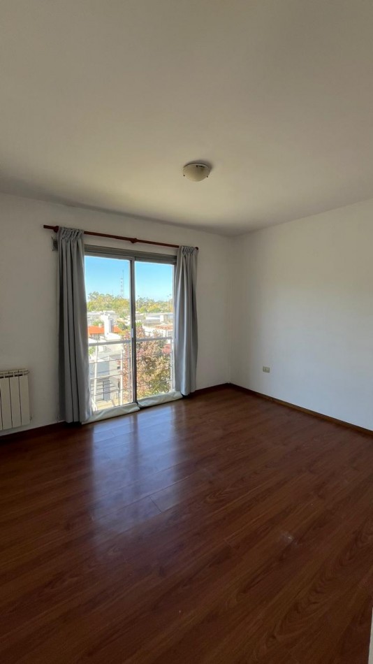 DEPARTAMENTO EN 3 PISO - AYRES DEL PARQUE