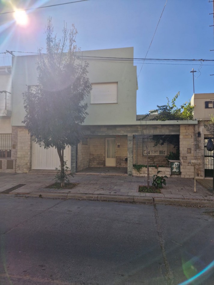 CASA EN VENTA CON GRAN UBICACION
