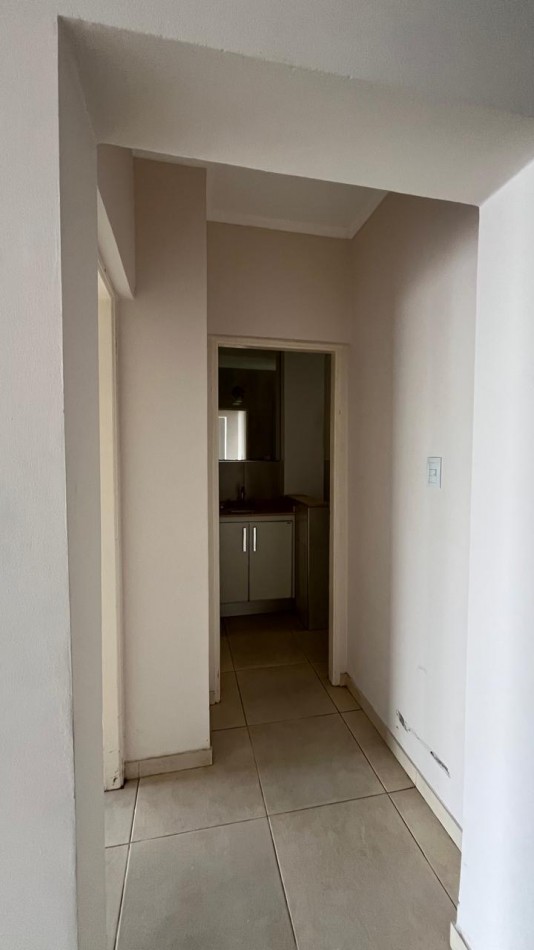 DEPARTAMENTO EN PLANTA BAJA CON PATIO EN ALQUILER 