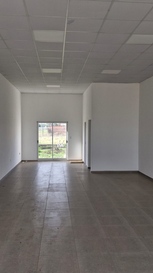 LOCAL COMERCIAL A ESTRENAR