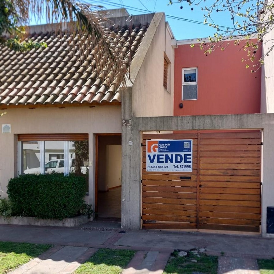 DUPLEX EN VENTA CON EXCELENTE UBICACION