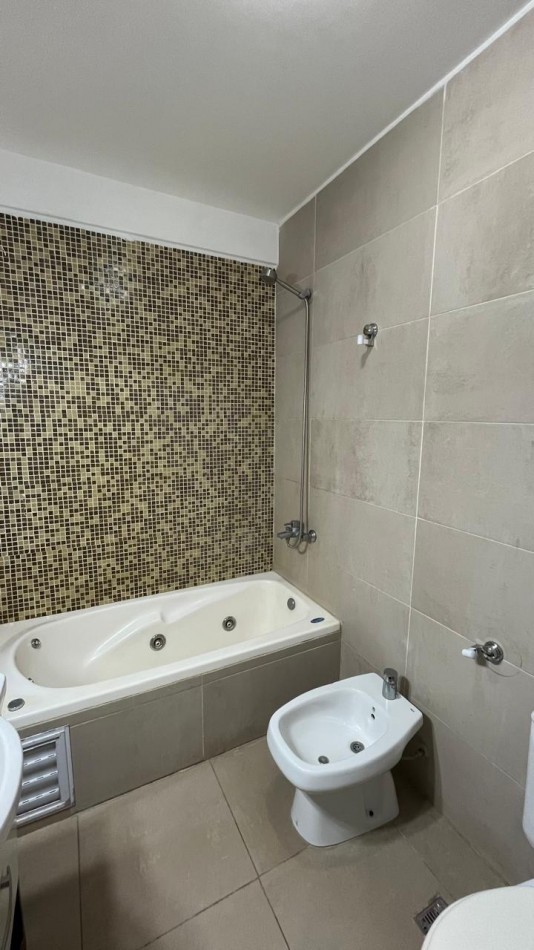 DEPARTAMENTO EN 3 PISO - AYRES DEL PARQUE