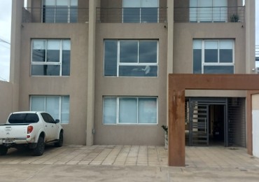 DEPARTAMENTO EN 1o PISO POR ESCALERA